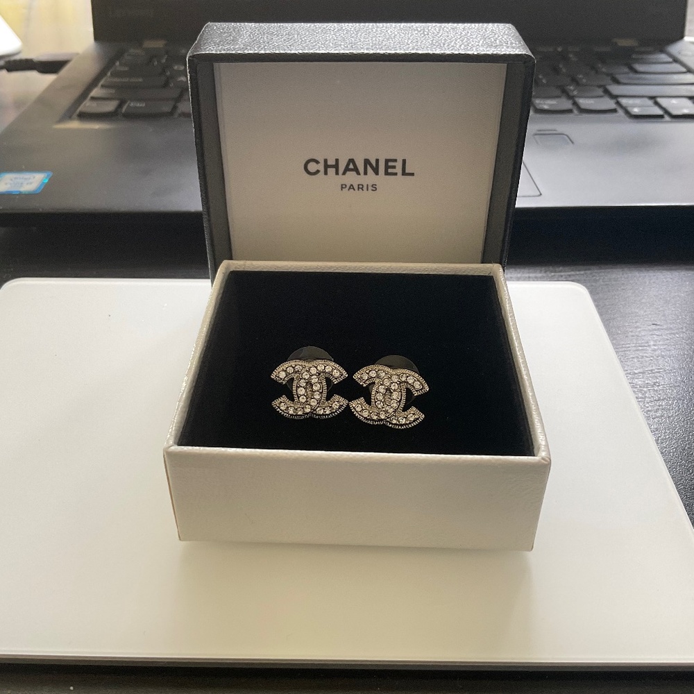 Chanel CC large crystal logo earrings RARE